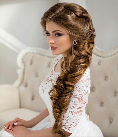 Длинные волосы в свадебной прическе