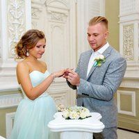Chem-otlichaetsya-torzhestvennaya-registraciya-braka-ot-netorzhestvennoj